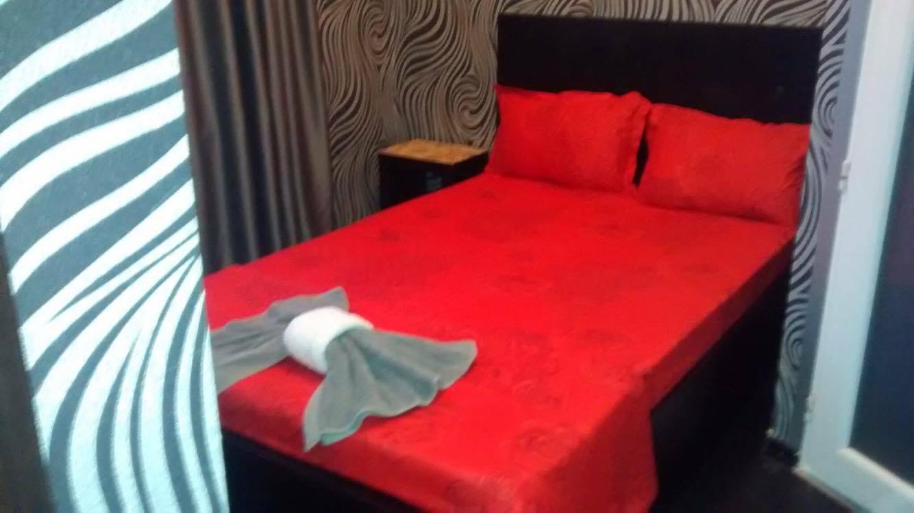 Hotel Cristal Palace Тбилиси Екстериор снимка
