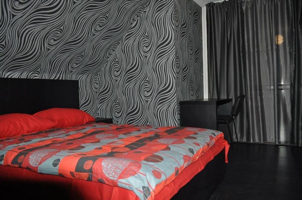 Hotel Cristal Palace Тбилиси Екстериор снимка