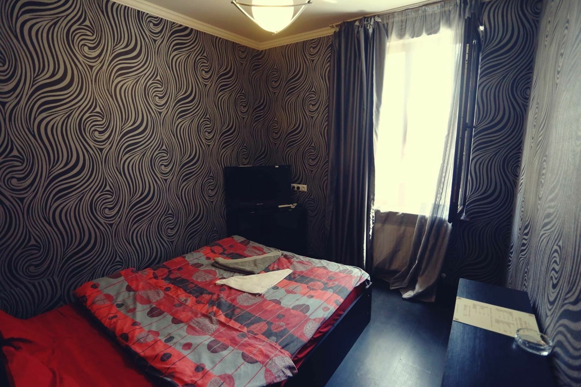 Hotel Cristal Palace Тбилиси Екстериор снимка